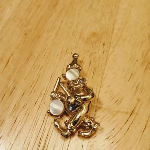 Vintage MOP clown brooch